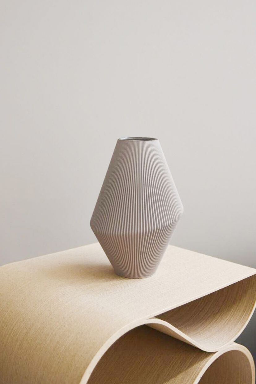 308089_Cone_Vase_BM_02.jpg
