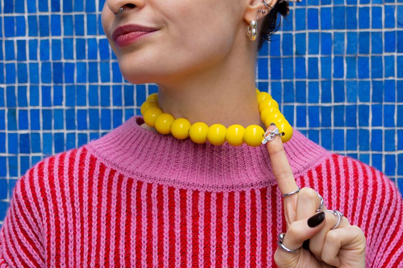 310148_Chunky Wood Necklace_gelb_BM_02.jpg